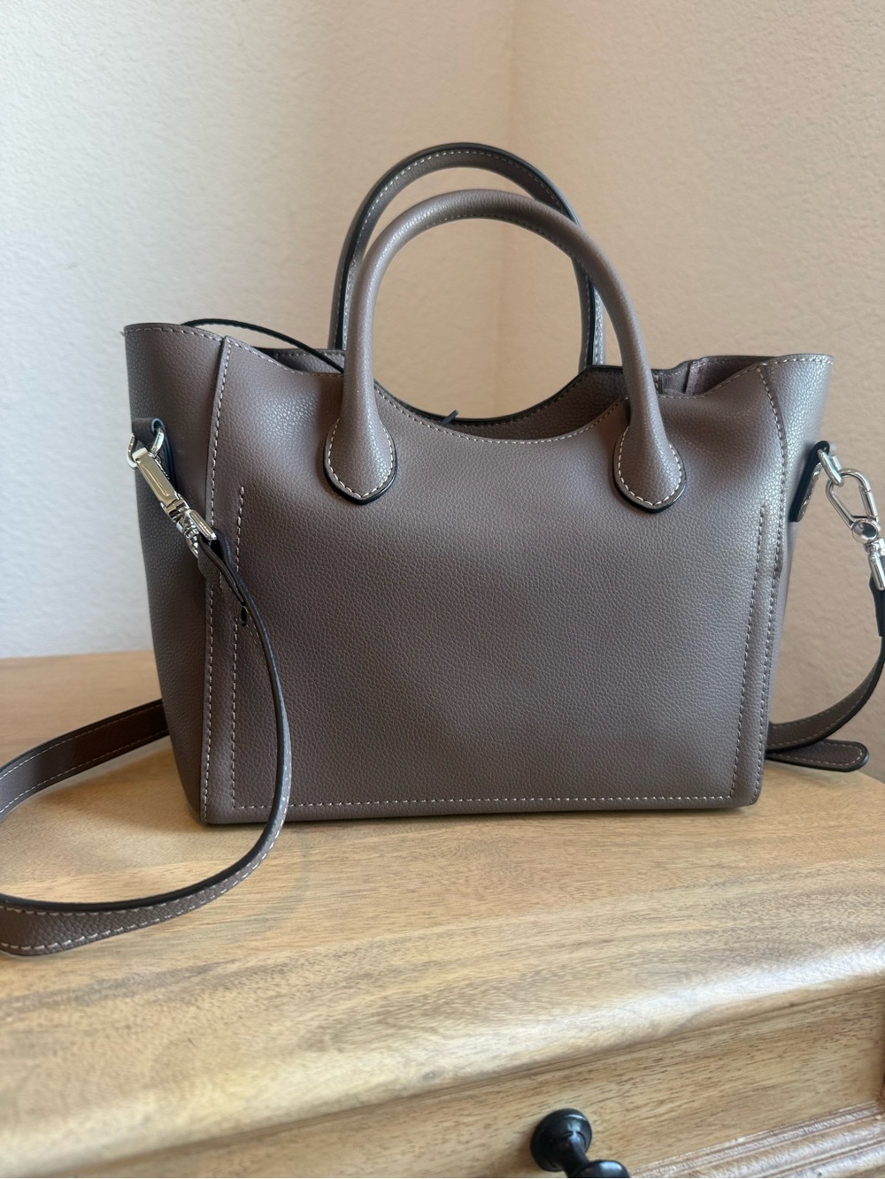 AALLYN Lilly Leather Satchel in Woodberry with Detachable Strap - Picture 3 of 5